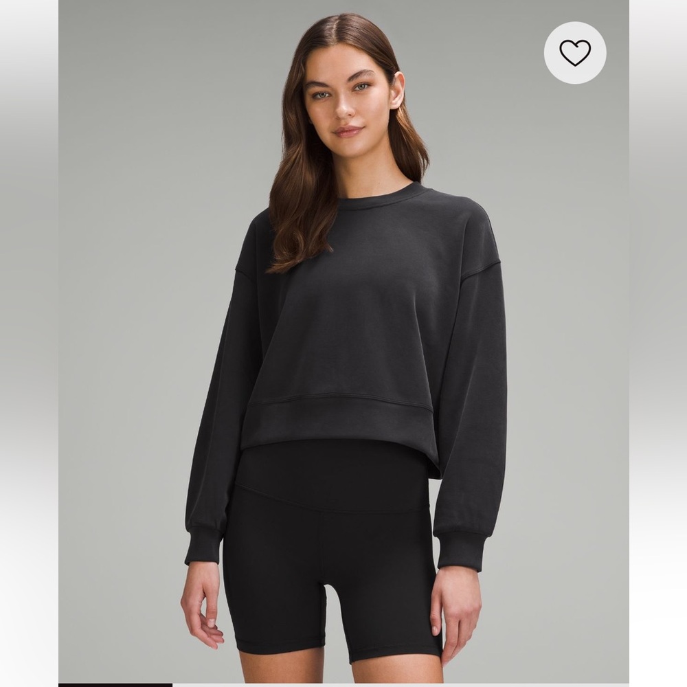Softstream Perfectly Oversized
Cropped Crew + Softstreme High-Rise Short 4"